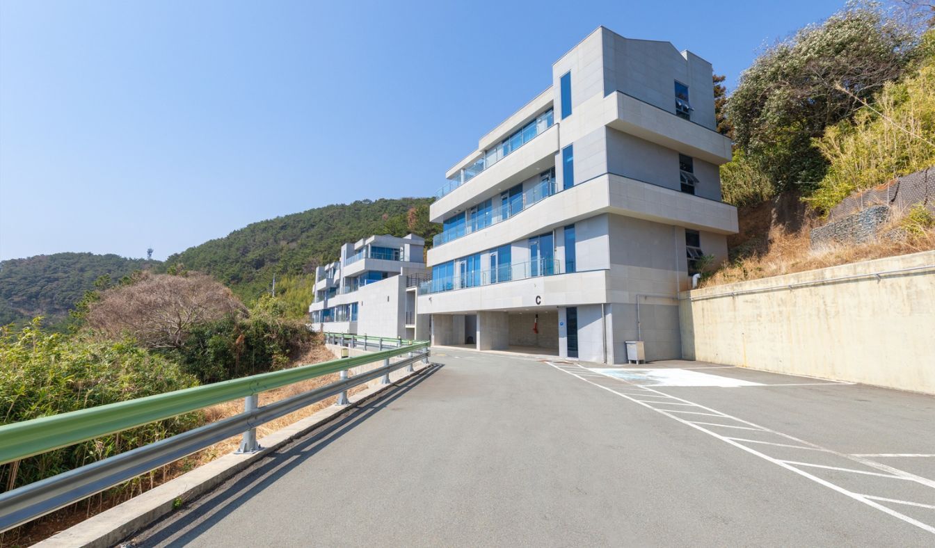 1파티레지나 입구 전경